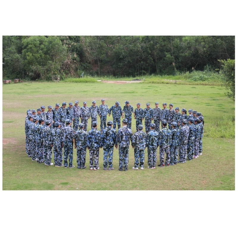 2019 년 3 월, 군대 생활 훈련을 체험하기 위해 풀뿌리 간부 조직